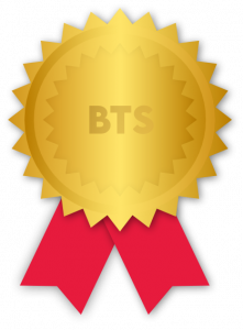 Médaille avec BTS inscrit dessus